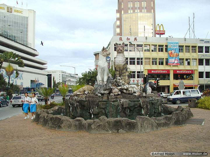 [Kuching Center]