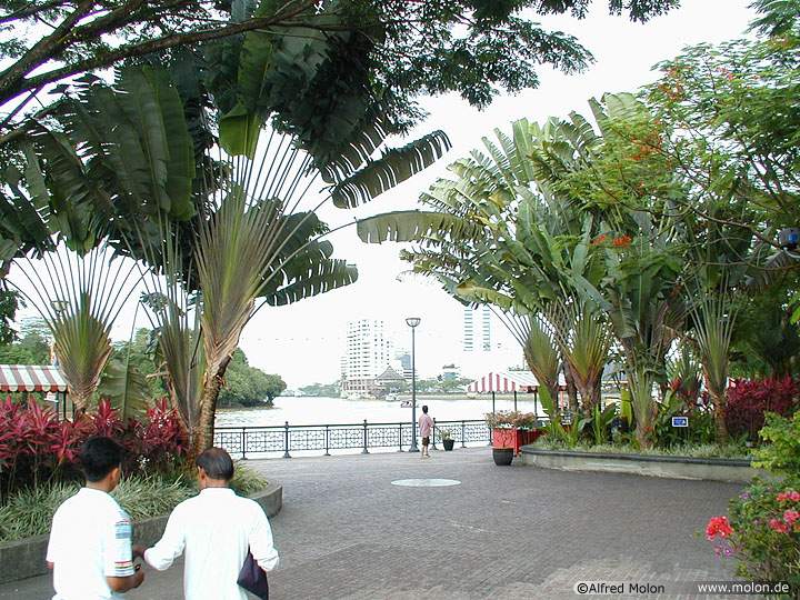 [Kuching Waterfront]